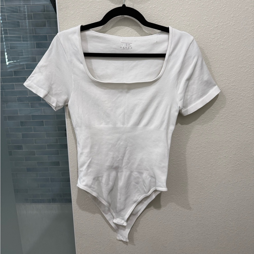 OQQ Women’s Shaping Slimming Short Sleeve Bodysuit